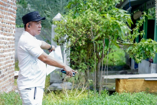 “Karawang Punya Bupati yang Nggak Cuma Duduk di Kursi — Tapi Berdiri untuk Kemanusiaan”