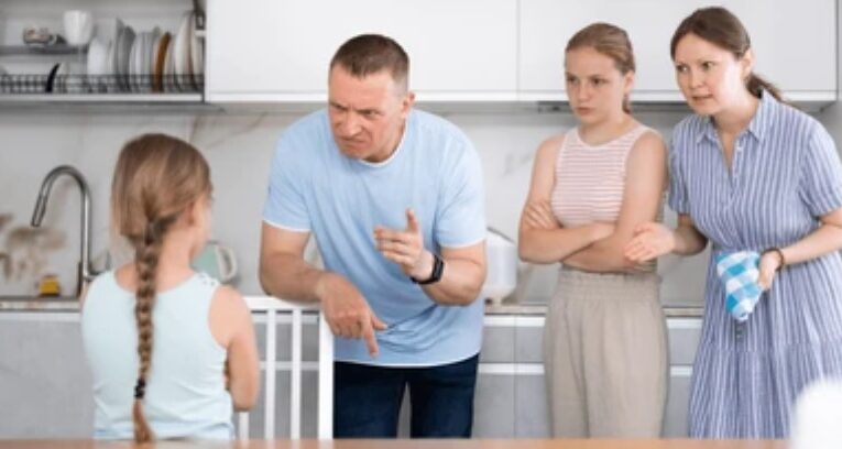 “Ortu vs Anak: Ini Bukan Pertandingan UFC, Bro”